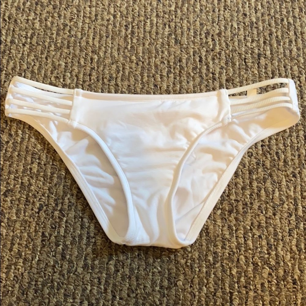 White Shade & Shore bikini bottoms
